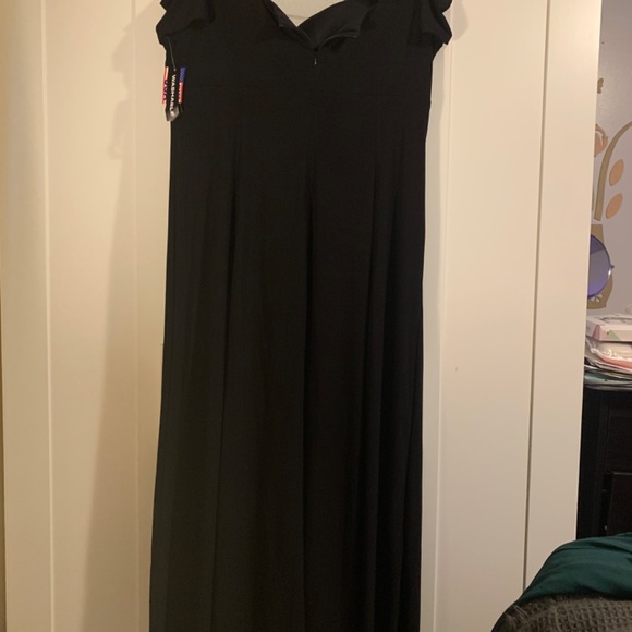 Black formal dress - Picture 5 of 7